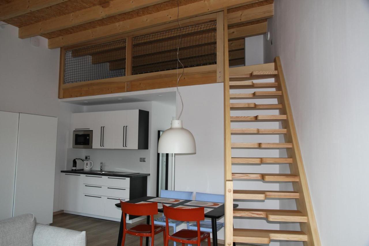 Apartmany Hluboka Nad Vltavou S Vyhledem Na Zamek Exterior photo