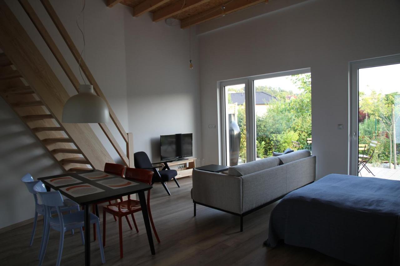 Apartmany Hluboka Nad Vltavou S Vyhledem Na Zamek Exterior photo