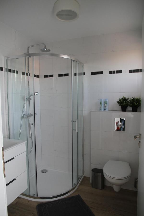 Apartmany Hluboka Nad Vltavou S Vyhledem Na Zamek Exterior photo